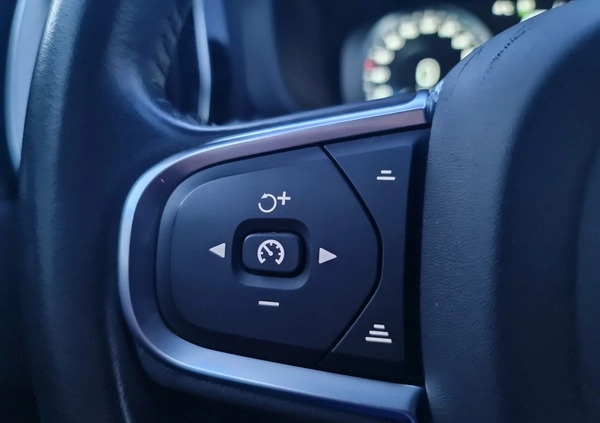Volvo XC 60 cena 159000 przebieg: 80200, rok produkcji 2020 z Myszków małe 742